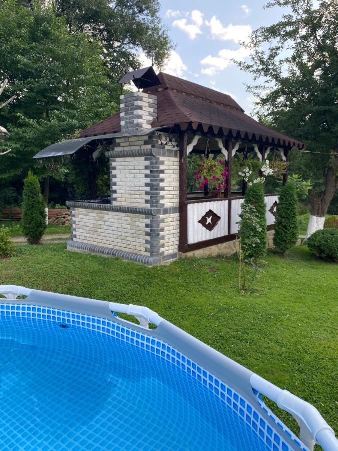 Золото Карпат Villa Yaremche Ngoại thất bức ảnh