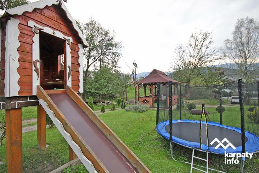 Золото Карпат Villa Yaremche Ngoại thất bức ảnh